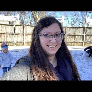 Meet your Posher, Angela